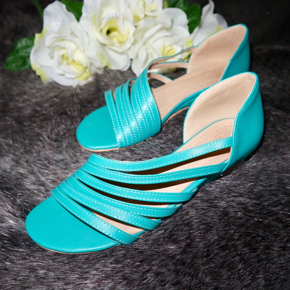 Low heel wedge gladiator sandal